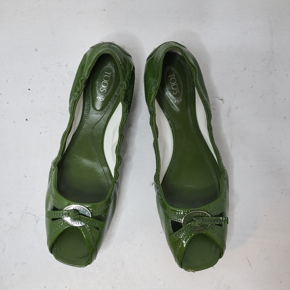 Tod's Green Suede Loafers with Decorative Buckle - Picture 14 of 14